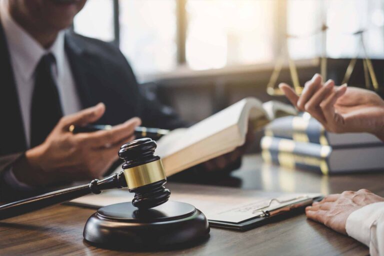 Navigating Neighbour Issues And Legal Conflicts In Bromley With Expert Solicitors