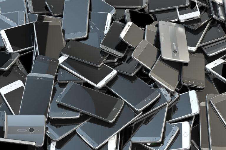 The Business Case for Bulk Phone Recycling in Today’s Corporate Landscape